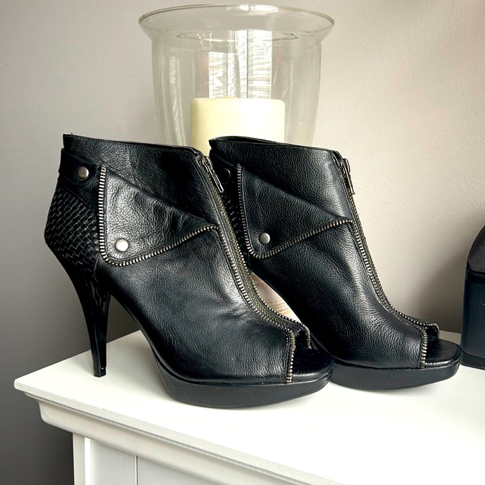Gianni Bini motorcycle jacket black leather boots 9